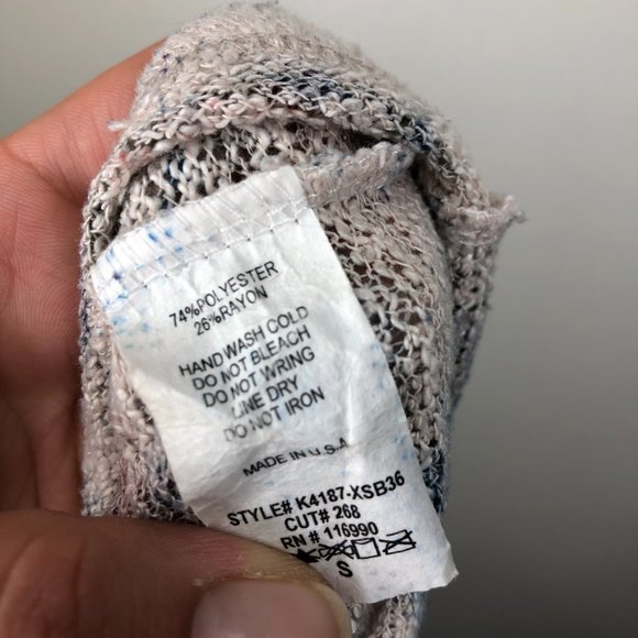 Ginger G Anthropologie Aztec Print HiLo Knit Style Cold Shoulder Top Size Small - Picture 10 of 10